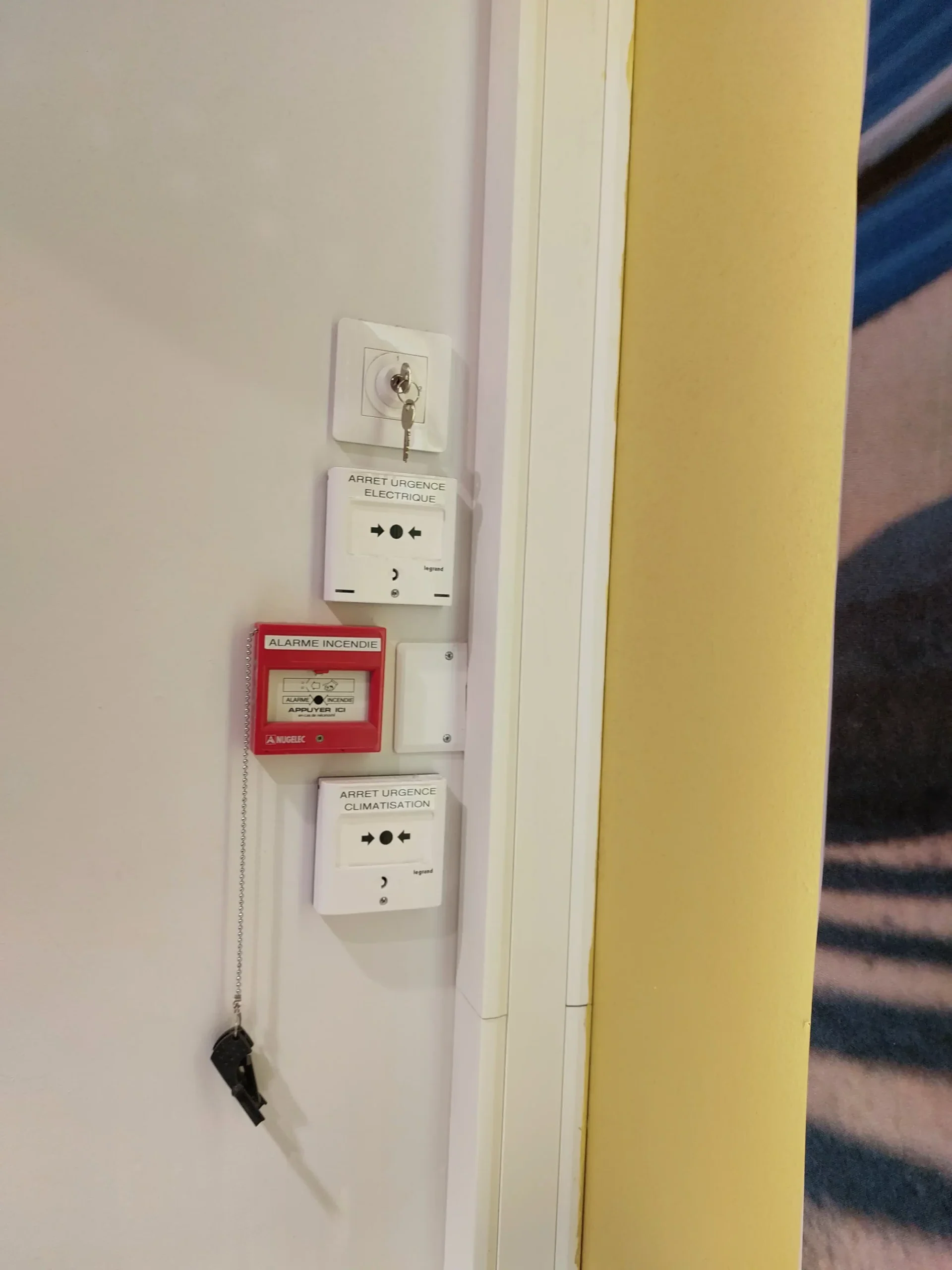 electricite-automatisme-particulier-cigec-electricien-chauffagiste-chatillon-sur-thouet.webp (2)